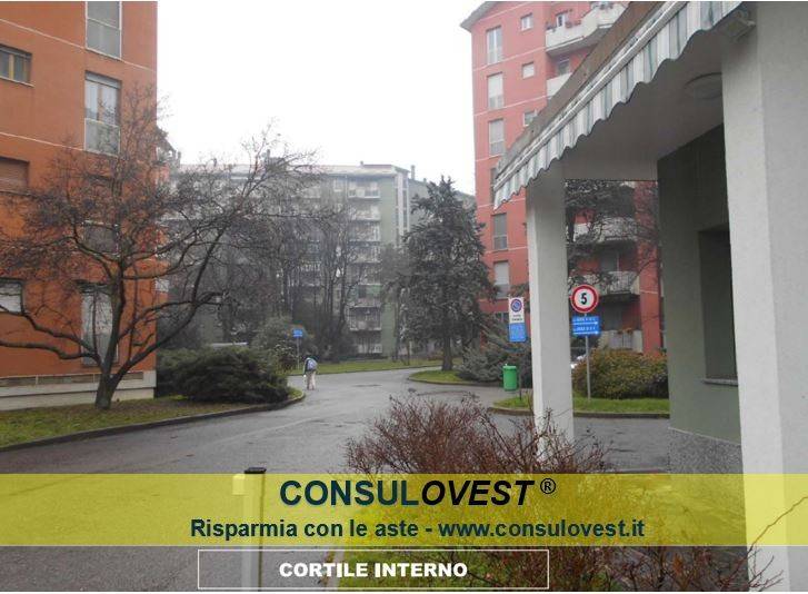 appartamento in vendita a Milano in zona Forlanini