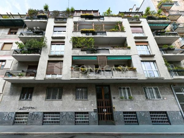 appartamento in vendita a Milano in zona Corsica