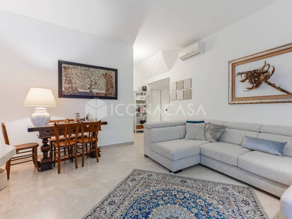 appartamento in vendita a Milano in zona Rottole