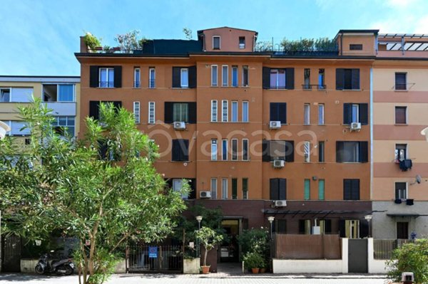 appartamento in vendita a Milano in zona Corvetto