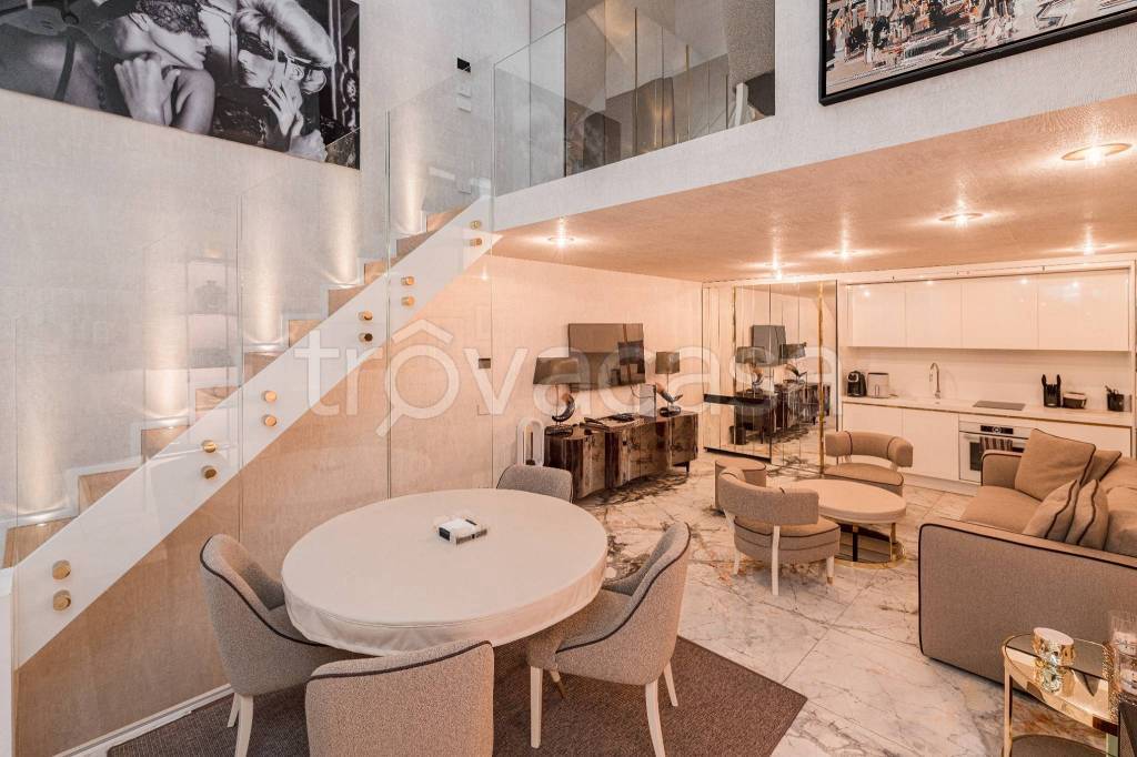 appartamento in vendita a Milano in zona Centro Direzionale