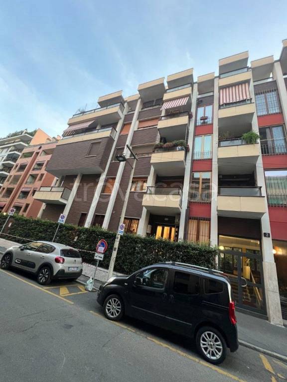 appartamento in vendita a Milano in zona Forze Armate