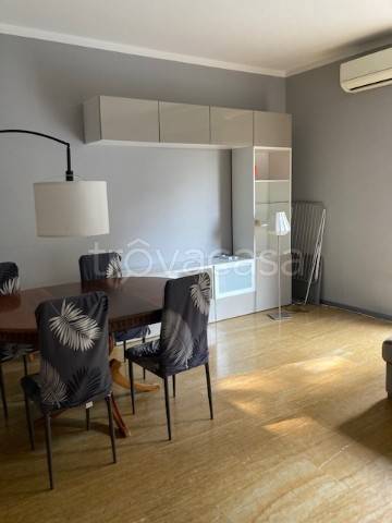 appartamento in vendita a Milano in zona Famagosta