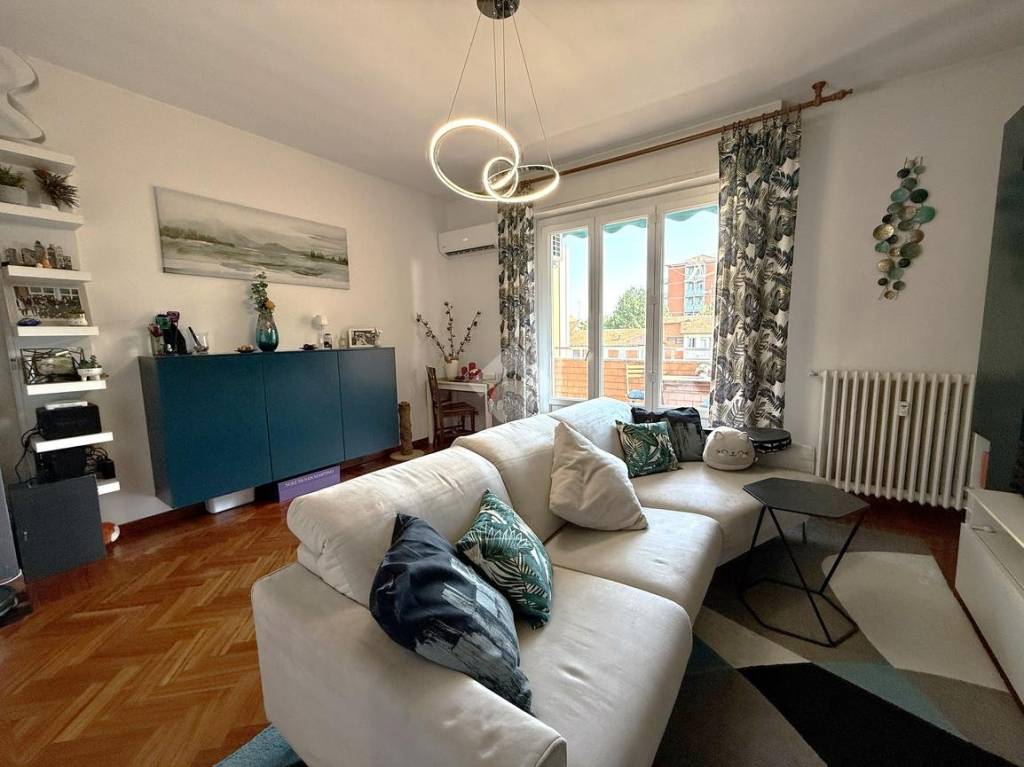 appartamento in vendita a Milano in zona Comasina