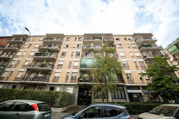 appartamento in vendita a Milano in zona Corvetto