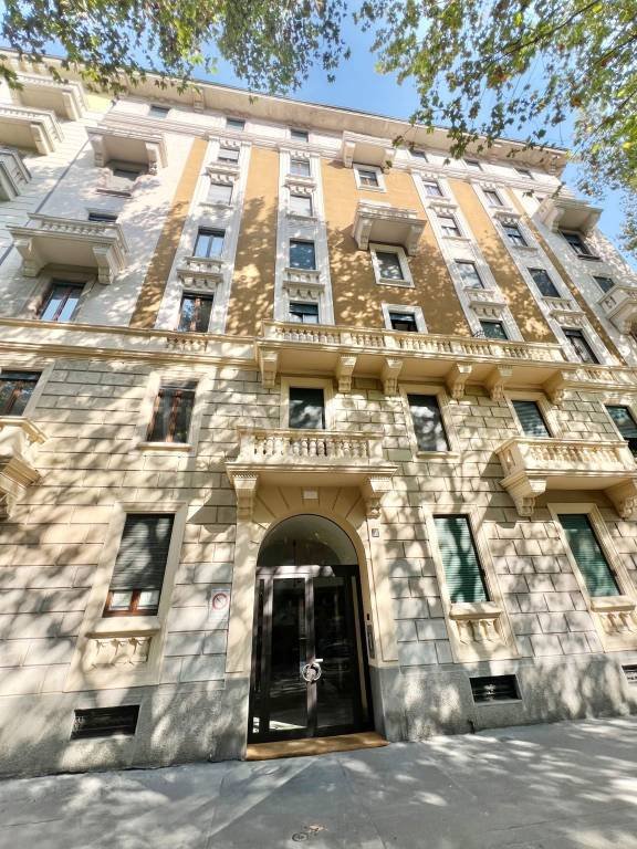 appartamento in vendita a Milano in zona Sempione