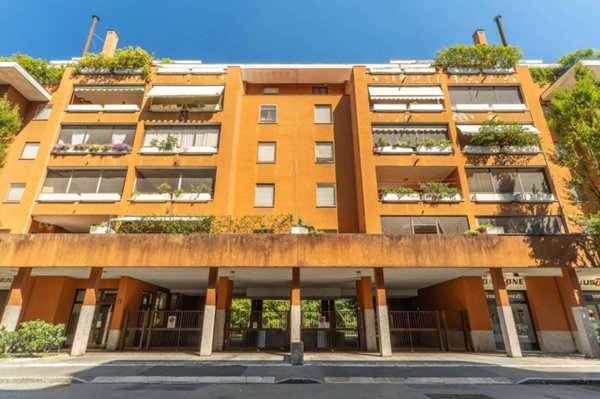 appartamento in vendita a Milano in zona Gratosoglio