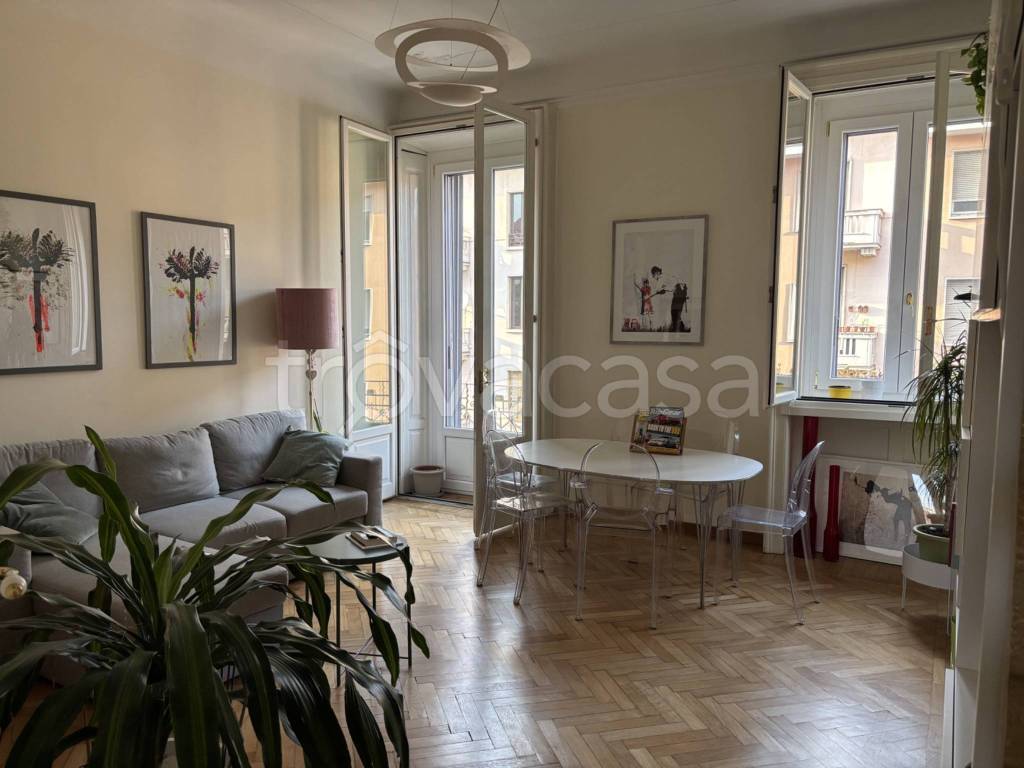 appartamento in vendita a Milano in zona Città Studi