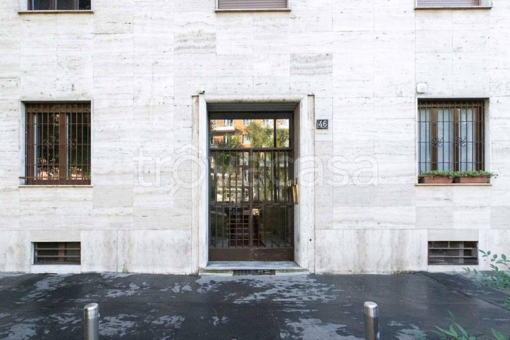 appartamento in vendita a Milano in zona Bocconi