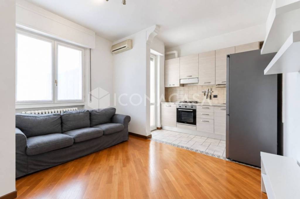 appartamento in vendita a Milano in zona Casoretto