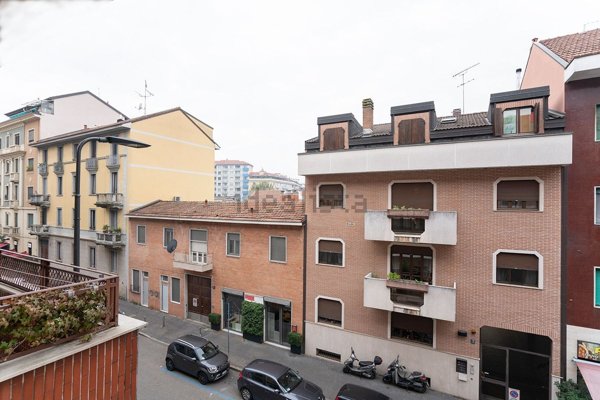 appartamento in vendita a Milano in zona Rembrandt