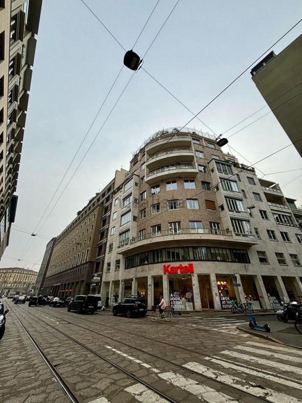 appartamento in vendita a Milano in zona Porta Nuova