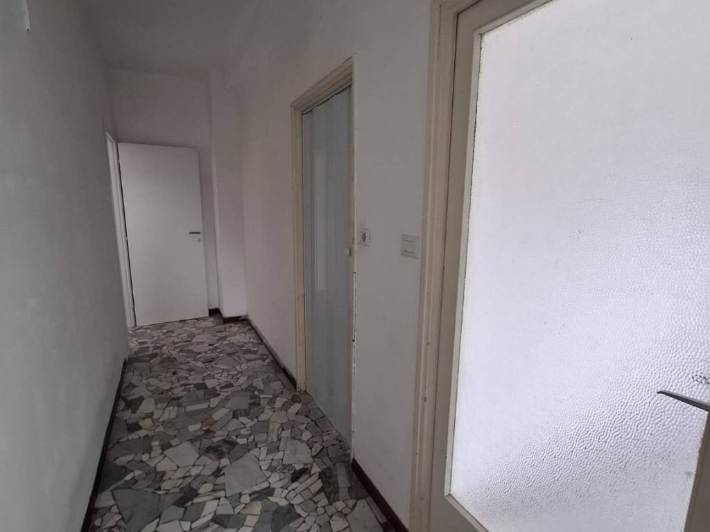 appartamento in vendita a Milano in zona Corvetto