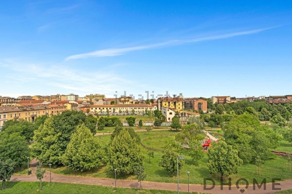 appartamento in vendita a Milano in zona Porta Genova