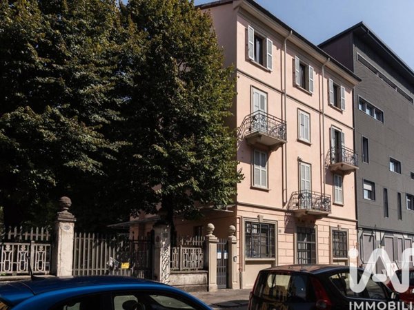 appartamento in vendita a Milano in zona Segnano