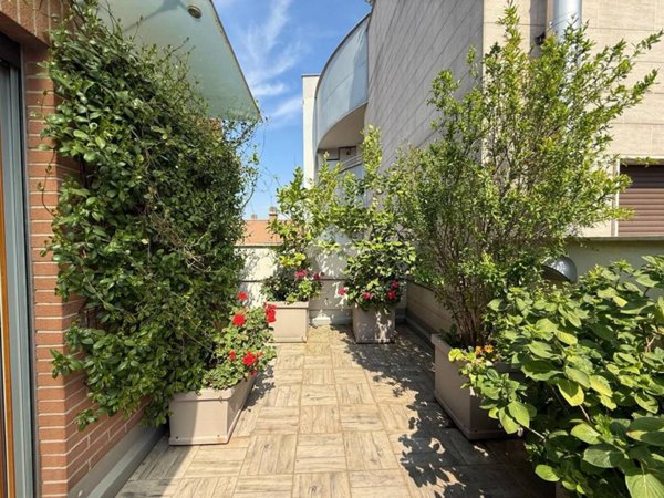 appartamento in vendita a Milano in zona Città Studi