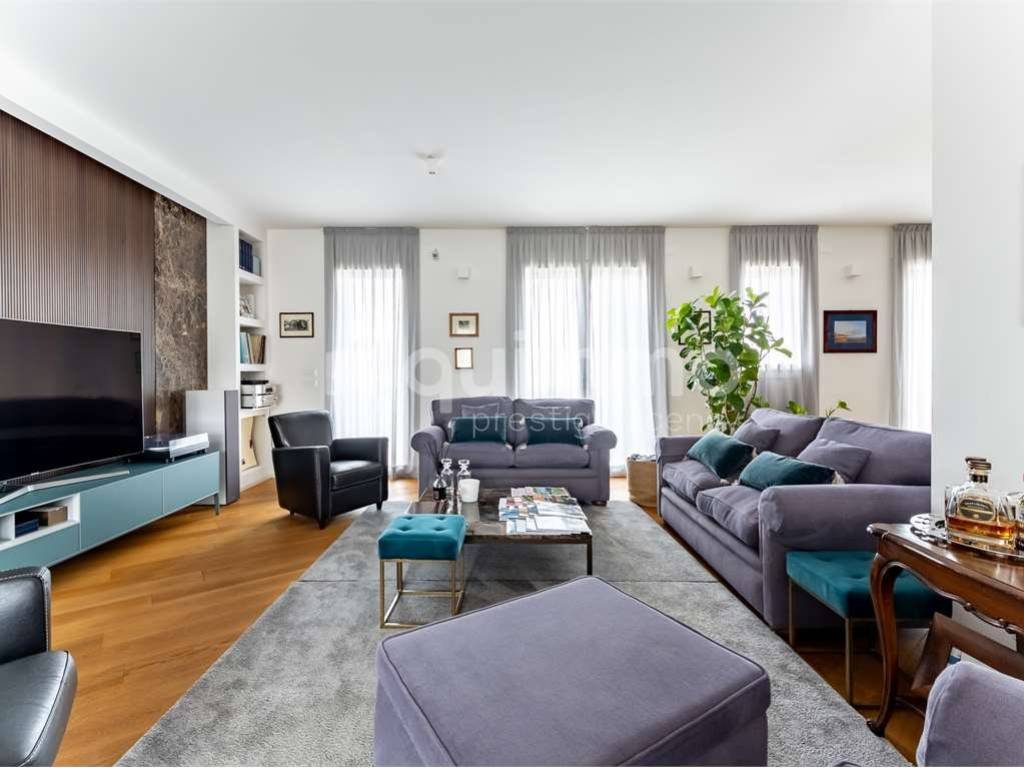 appartamento in vendita a Milano in zona Paolo Sarpi