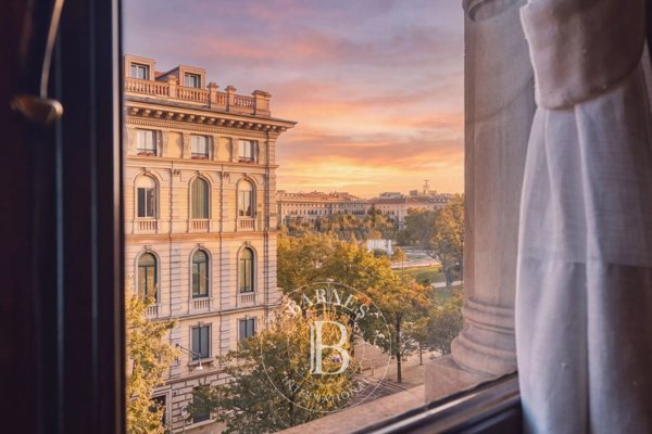 appartamento in vendita a Milano in zona Cadorna