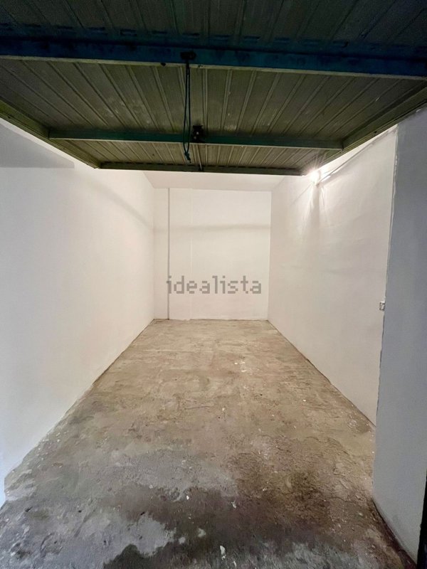 box auto in vendita a Milano in zona Lorenteggio