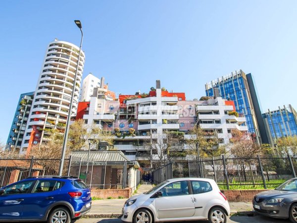 box auto in vendita a Milano in zona Scalo Romana