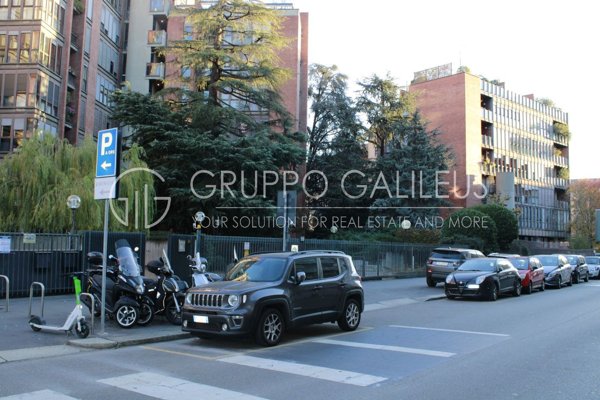 box auto in vendita a Milano in zona Porta Romana