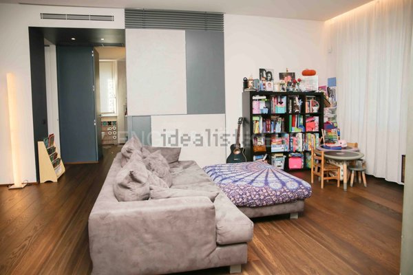 appartamento in vendita a Milano in zona Barona