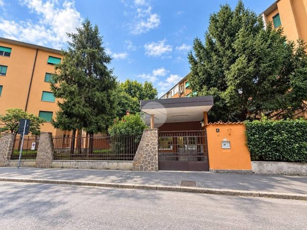 appartamento in vendita a Milano in zona Corvetto