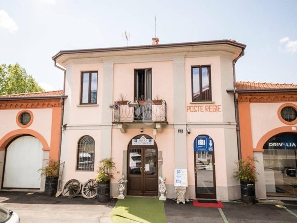 casa indipendente in vendita a Milano in zona Rogoredo