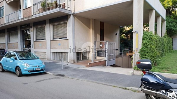 box auto in vendita a Milano in zona Lorenteggio