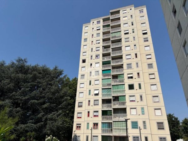 appartamento in vendita a Milano in zona Trenno