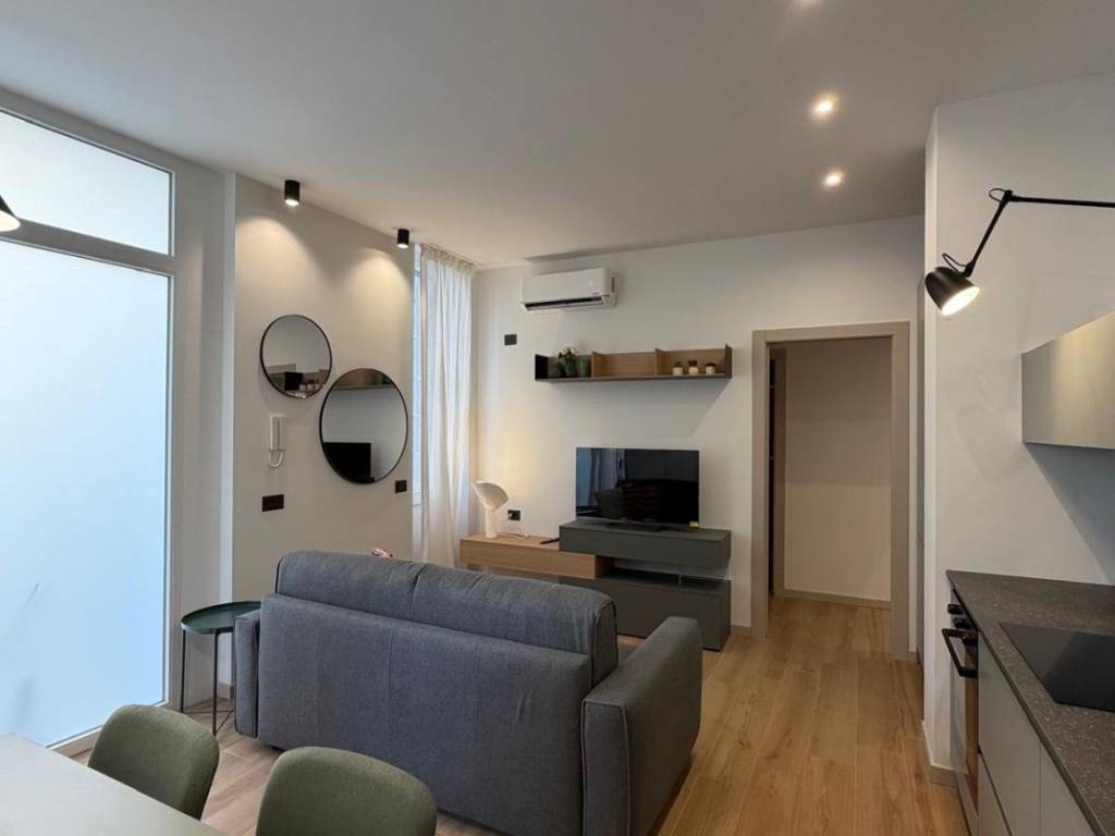 appartamento in vendita a Milano in zona Piazzale Lodi