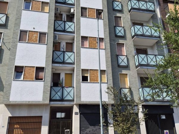 appartamento in vendita a Milano in zona Famagosta