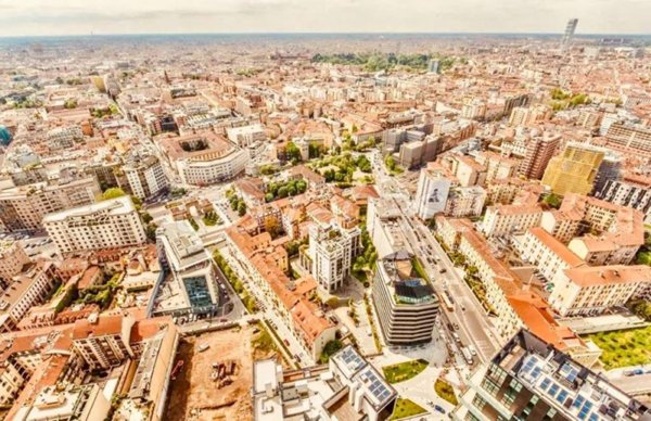 appartamento in vendita a Milano in zona Porta Nuova