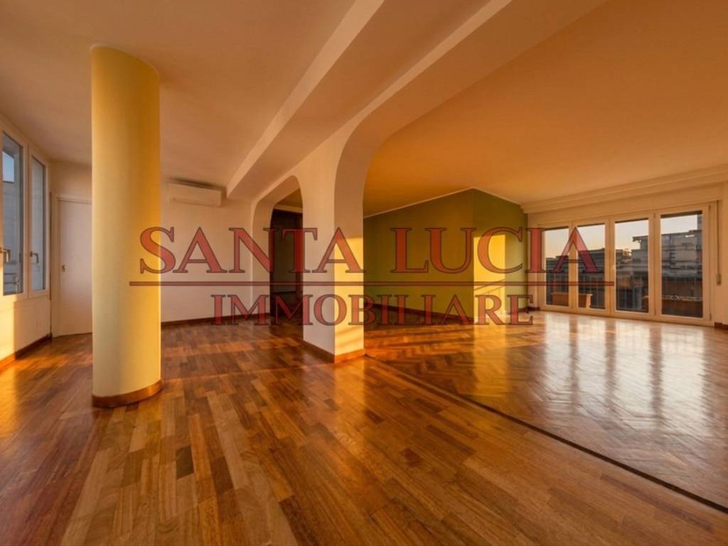 appartamento in vendita a Milano in zona Centro Direzionale