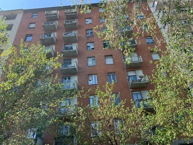 appartamento in vendita a Milano in zona De Angeli