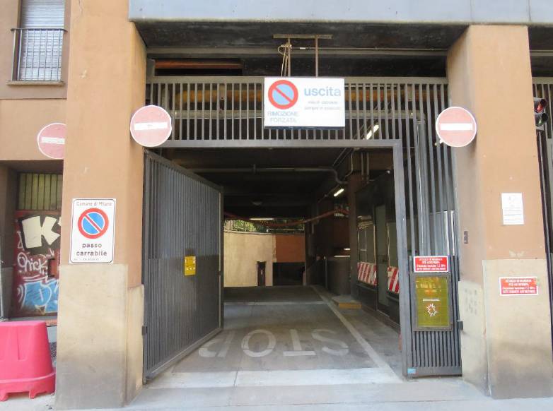 box auto in vendita a Milano in zona Centro Storico