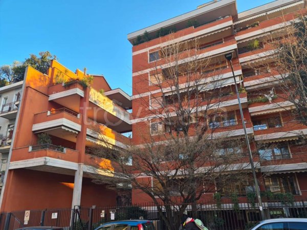 box auto in vendita a Milano in zona Affori