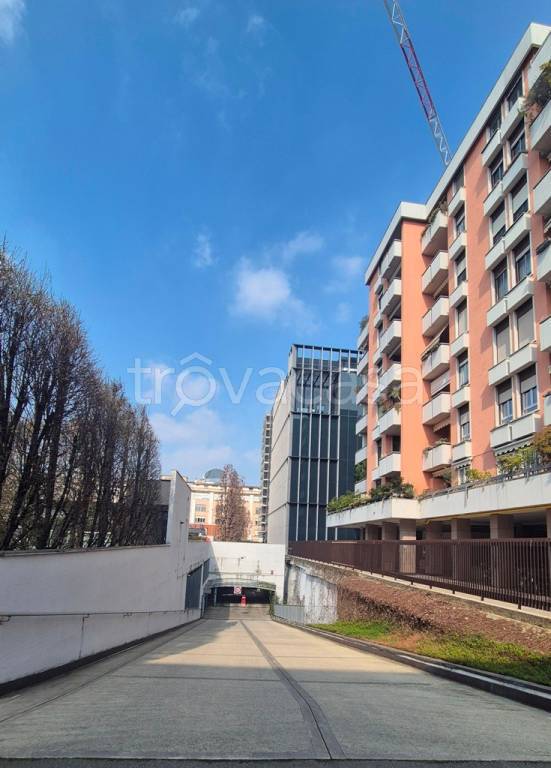 box auto in vendita a Milano in zona Porta Nuova