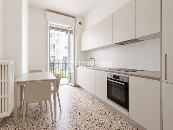 appartamento in vendita a Milano in zona Lorenteggio