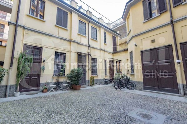 appartamento in vendita a Milano in zona Barona
