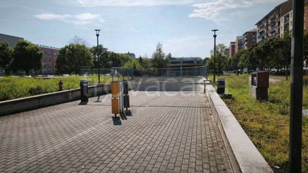 box auto in vendita a Milano in zona Bande Nere