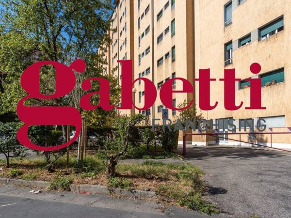 appartamento in vendita a Milano in zona Gallaratese