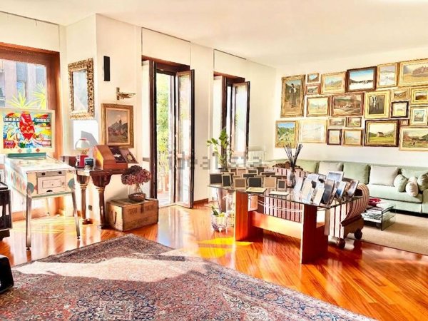appartamento in vendita a Milano in zona Porta Vigentina