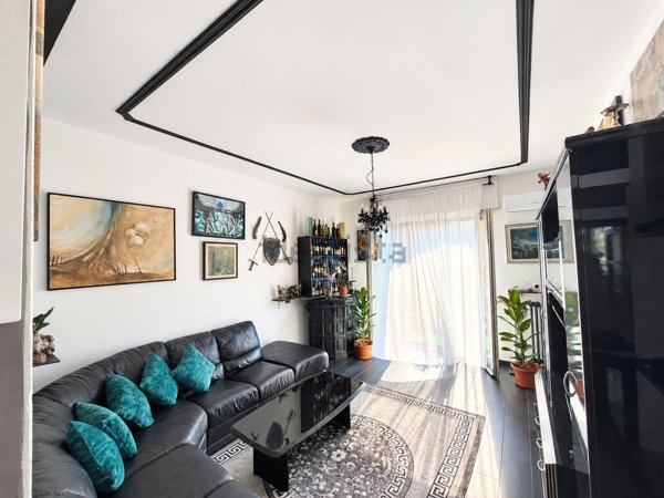 appartamento in vendita a Milano in zona Famagosta