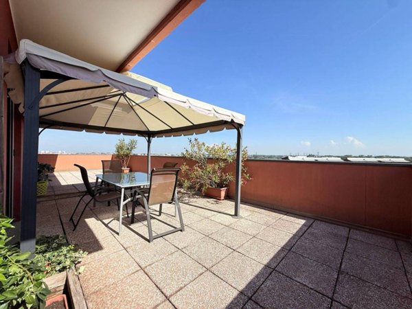 appartamento in vendita a Milano in zona Stadera
