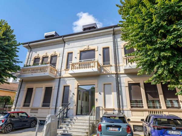 appartamento in vendita a Milano in zona Maggiolina
