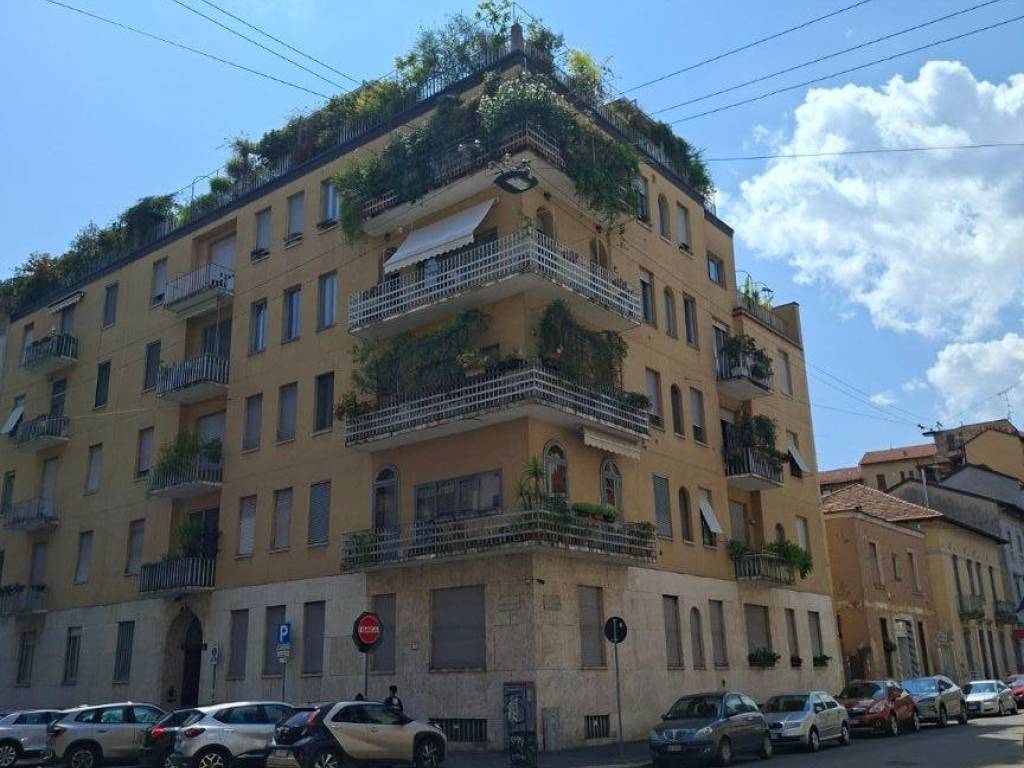 appartamento in vendita a Milano in zona Porta Monforte
