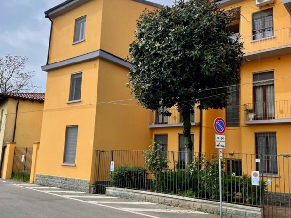 appartamento in vendita a Milano in zona Quintosole