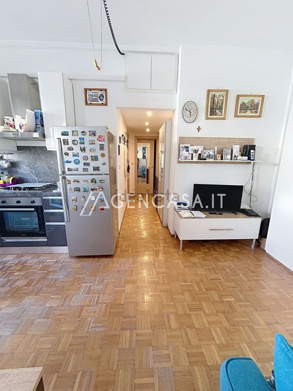 appartamento in vendita a Milano in zona Lorenteggio