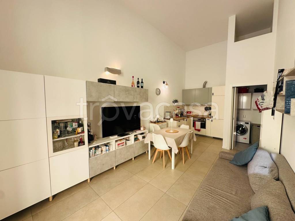 appartamento in vendita a Milano in zona Barona